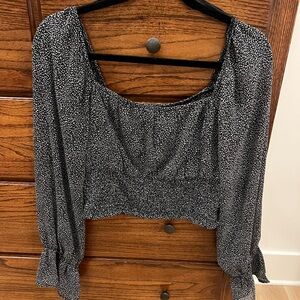 Altar’d State Black and White Top sz L EUC